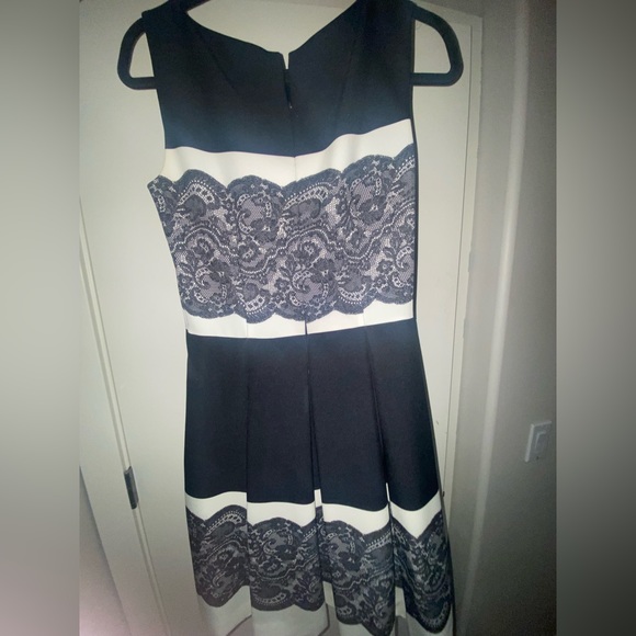 Tahari dress - Picture 2 of 3